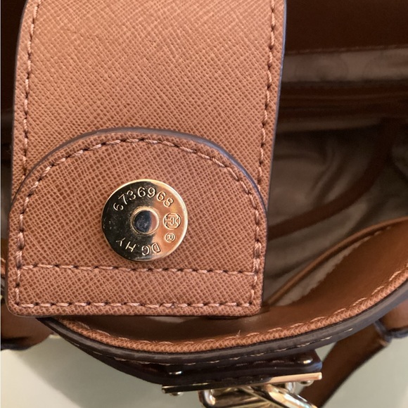 Michael Kors Shoulder Bag in Deep Brown with GoldTone Accents - Picture 6 of 8